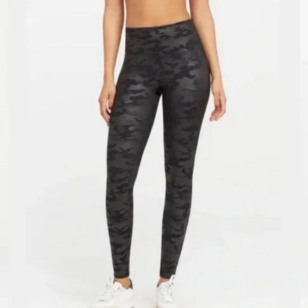 Spanx Look At Me Legging Faux Leather Black Camo Full Length Edgy Athletic Pants